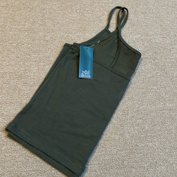 New with tags! Eco friendly recycled materials Size L cropped tank top NWT green - Picture 4 of 7